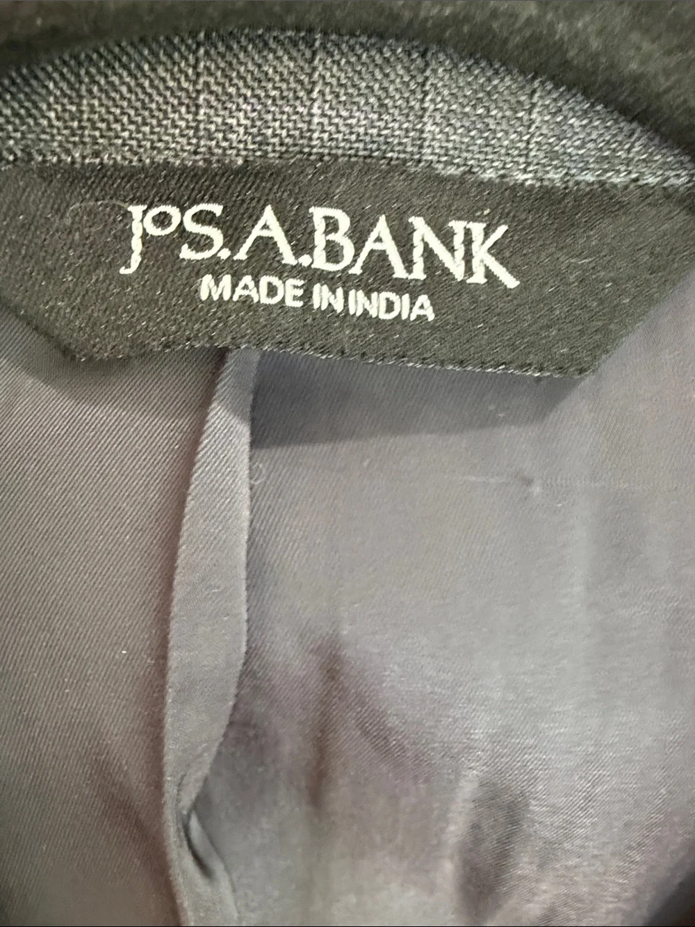 Jos. A. Bank Gray Men's Sport Coat w/Very Light Purple/Blue Grid Pattern, 39R